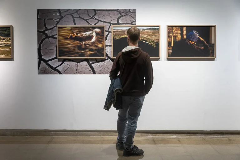 Terra Nullius la exposición de Andreu Esteban